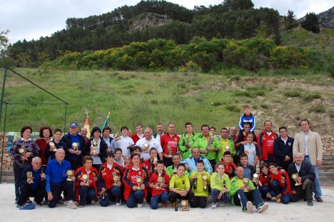galardonados-y-autoridades-V-Trofeo-Parque-Natural-CAZORLA 2013